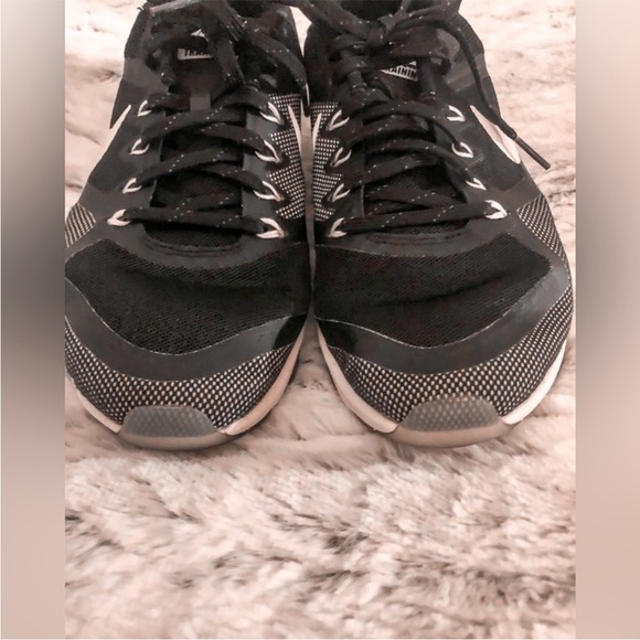 NILE ZOOM WOMENS SNEAKERS BLACK WHITE LACE UP TENNIS SHOES GREAT CONDITION 8.5 M - Picture 7 of 10